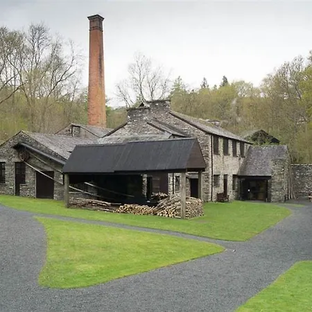 Low Mill Apartmán *